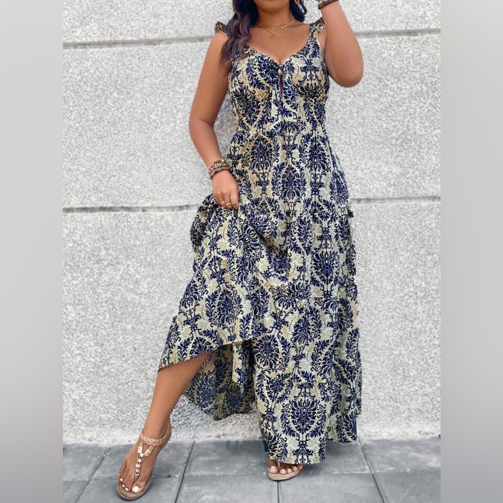 Elegant Blue and Cream Maxi Dress